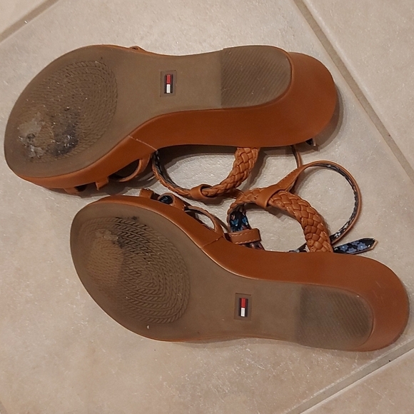 Tommy Hilfiger Girls Wedge Sandals - Picture 4 of 9